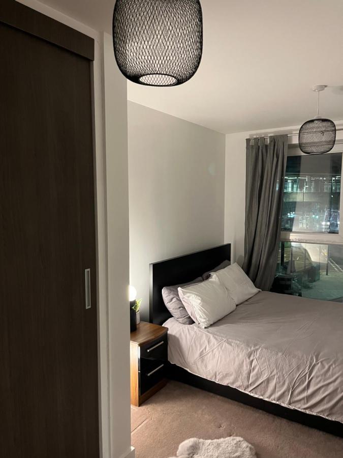 Luxurious Dlr Apartment Londres Exterior foto